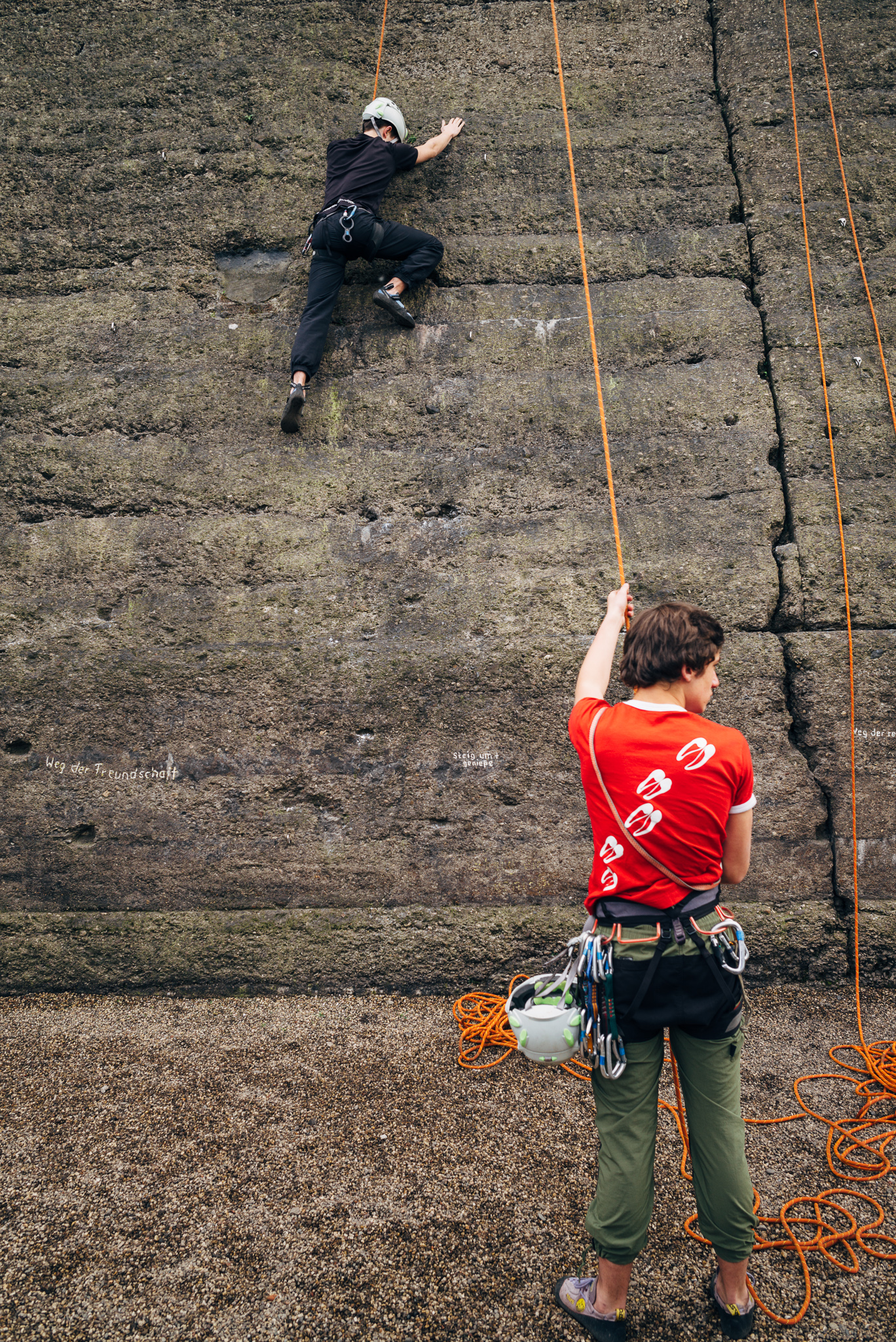 germany_duisburg_boys_climbing_typ240_28mm_elmarit_asph_3